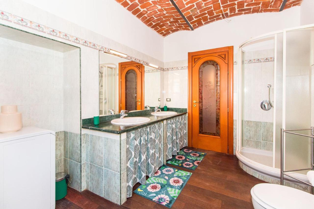 Colorful Statuto Square Design Apart Apartment Turin Luaran gambar