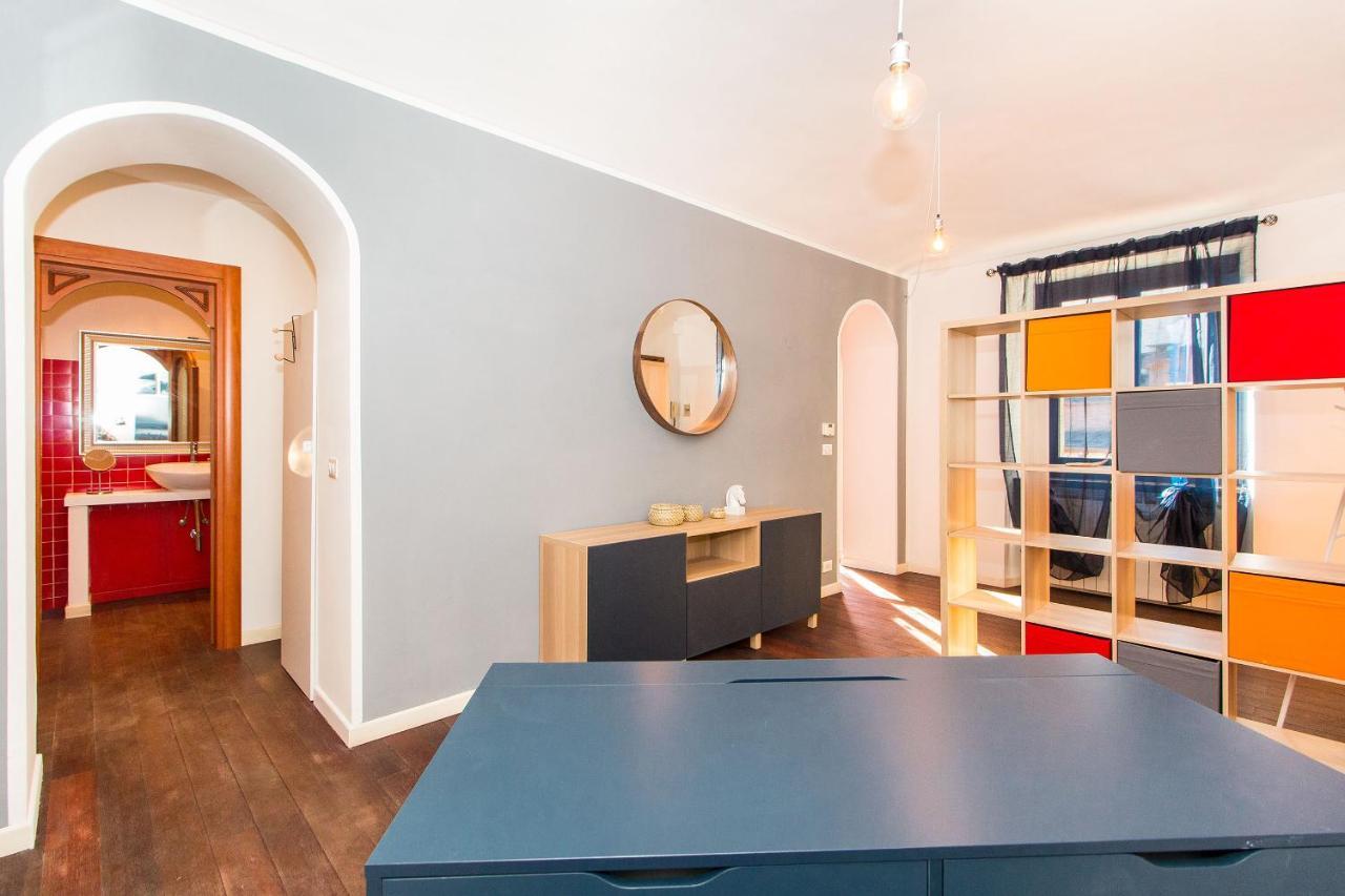 Colorful Statuto Square Design Apart Apartment Turin Luaran gambar